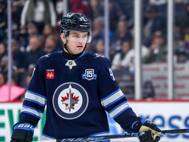 Report: Jets re-sign Perfetti to 5-year, $30M deal