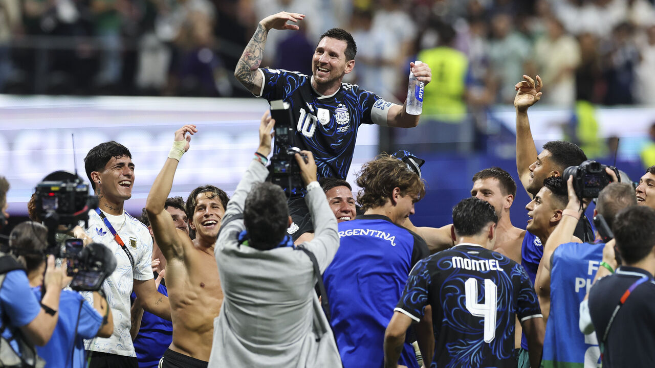 ATLANTA, GEORGIA - JULY 15: Lionel Messi of Argentina celebrates at full time with his teammates after the FIFA World Cup 2026 Semi Final match between England and Argentina at Atlanta Stadium on July 15, 2026 in Atlanta, Georgia.
