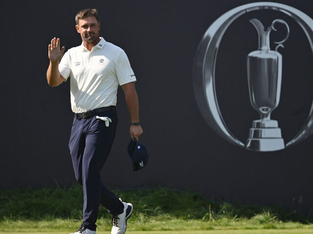 Bryson flips major script with 3-under 67