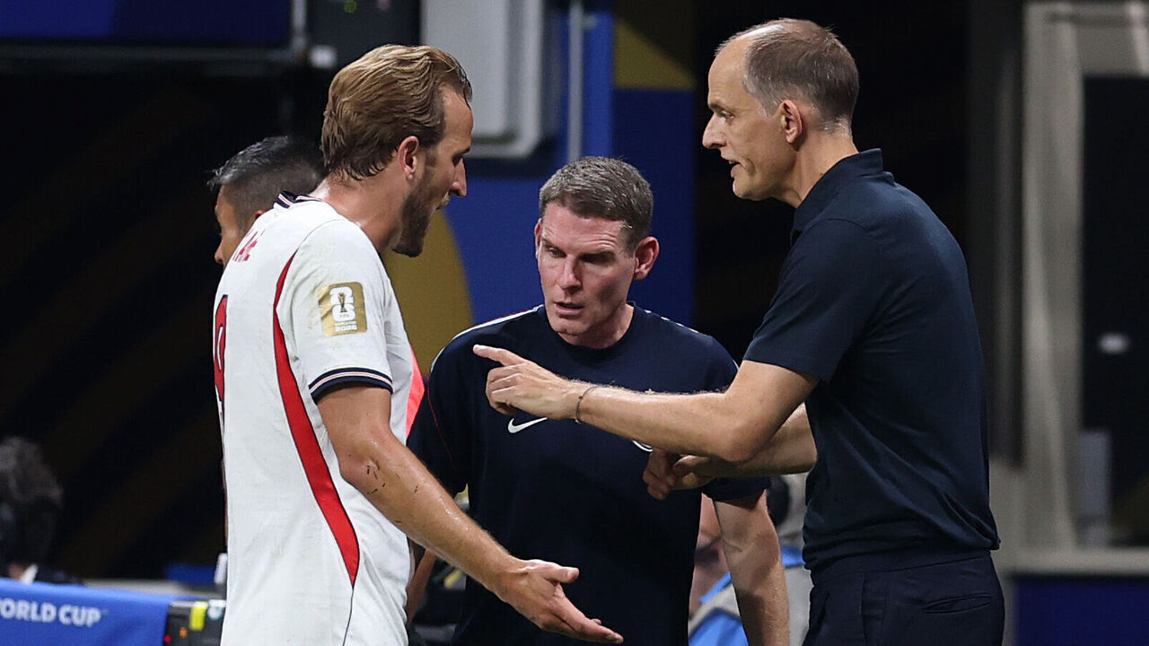 ATLANTA, GEORGIA - JULY 15: Coach of England Thomas Tuchel talks with Harry Kane #9 of England during the FIFA World Cup 2026 Semi Final match between England and Argentina at Atlanta Stadium on July 15, 2026 in Atlanta, Georgia.