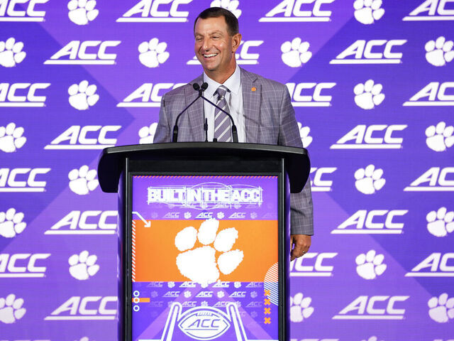 Swinney shrugs off low expectations for Clemson: 'You get