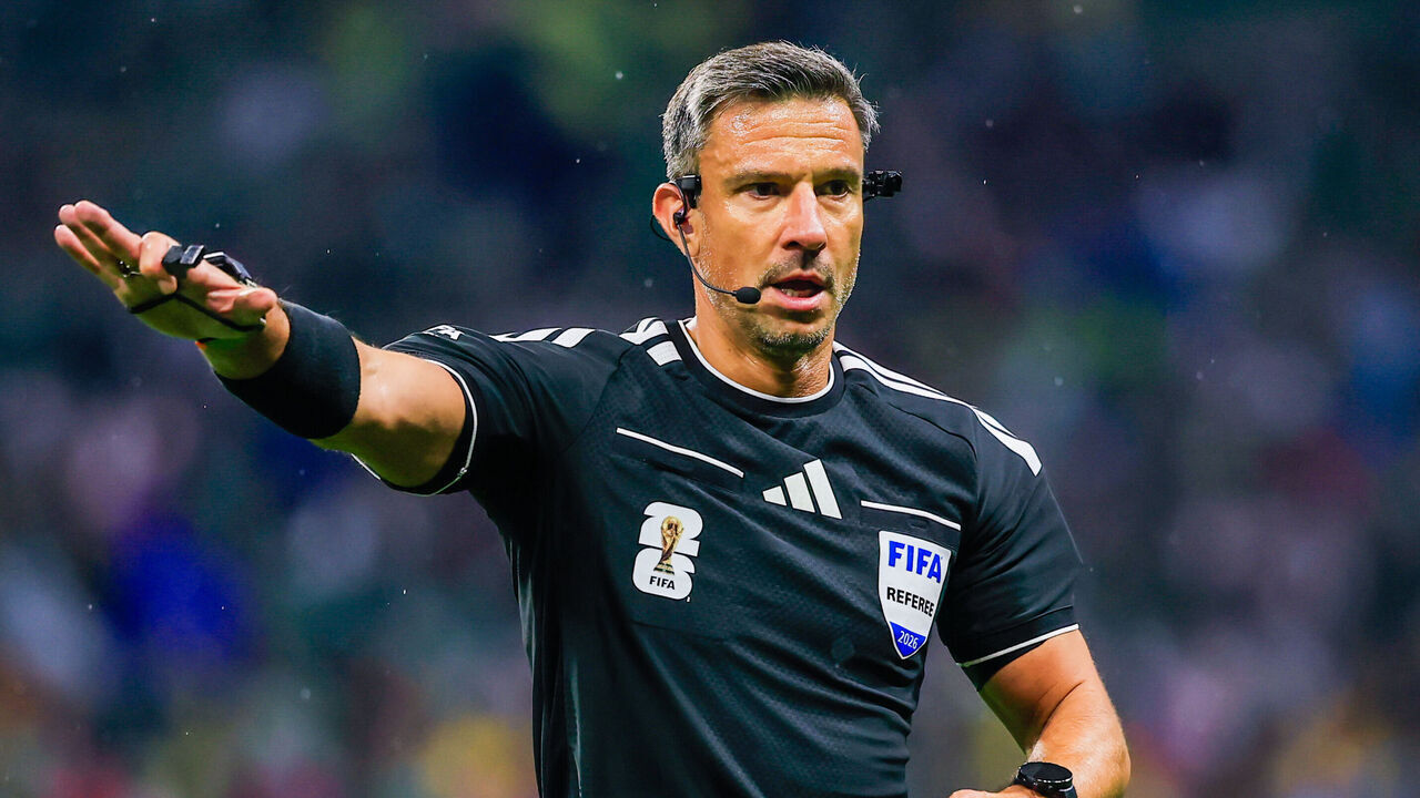 MEXICO CITY, MEXICO - JUNE 30: Referee, Slavko Vincic during the FIFA World Cup 2026 Round Of 32 match between Mexico and Group C/E/F/H/I Third Place at Mexico City Stadium on June 30, 2026 in Mexico City, Mexico.