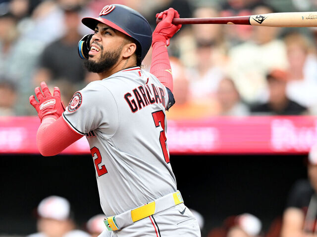Report: Nationals taking offers on García, multiple teams
