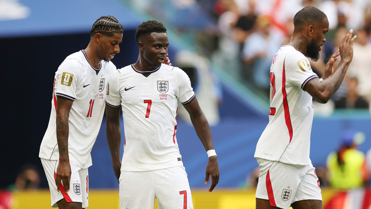 MIAMI GARDENS, FLORIDA - JULY 18: Bukayo Saka #7 of England celebrates with Marcus Rashford #11 of England after scoring his team’s third goal during the FIFA World Cup 2026 Bronze Final between France and England at Miami Stadium on July 18, 2026 in Miami Gardens, Florida.