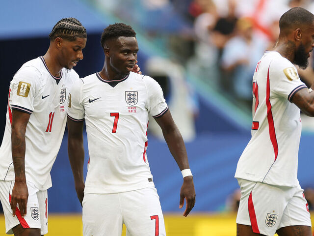 Chaotic Saka goal helps England build 4-0 1st-half
