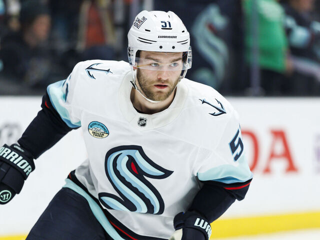 Report: Penguins interested in Kraken's Wright