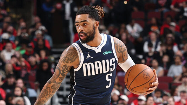 CHICAGO, IL - JANUARY 10: D'Angelo Russell #5 of the Dallas Mavericks dribbles the ball during the game against the Chicago Bulls on January 10, 2026 at United Center in Chicago, Illinois. Mandatory Copyright Notice: Copyright 2026 NBAE