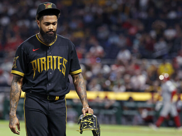 Pirates DFA Santana, acquire Marinaccio from Padres