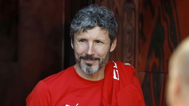 EINDHOVEN - Mark van Bommel during the celebration of PSV Eindhoven as national champions at the Philips Stadium on April 7, 2026 in Eindhoven, the Netherlands. MAURICE VAN STEEN / ANP