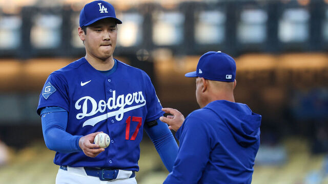 Los Angeles, CA - March 24:Los Angeles Dodgers pitcher Shohei Ohtani (17) surrenders the ball to manager Dave Roberts during the 5th inning against the Angels at Dodger Stadium in Los Angeles, CA on Tuesday, March 24, 2026.(Robert Gauthier/Los Angeles Times via Getty Images)
