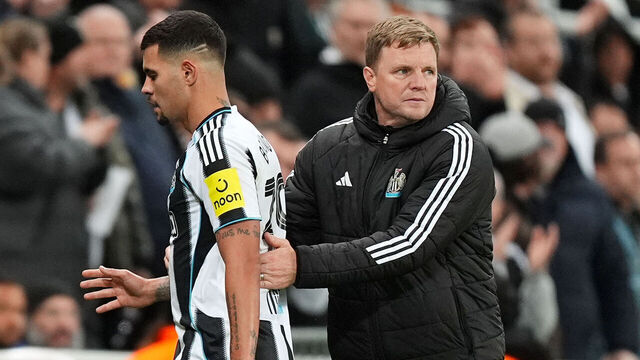 Newcastle United manager Eddie Howe (right) embraces Bruno Guimaraes as he leaves the pitch after being substituted during the UEFA Champions League match at St. James' Park, Newcastle-upon-Tyne. Picture date: Tuesday October 21, 2025.