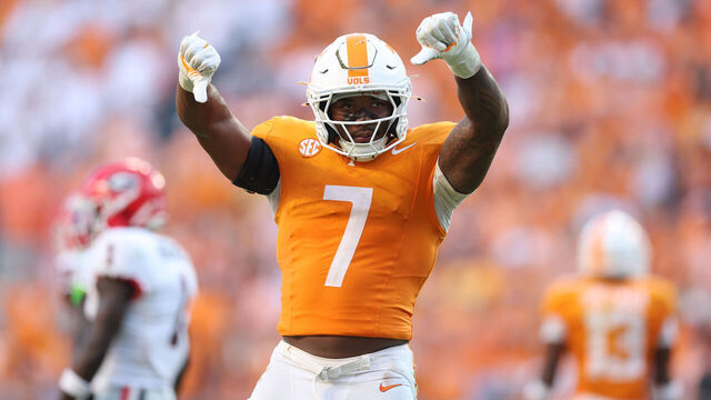 KNOXVILLE, TENNESSEE - SEPTEMBER 13: Arion Carter #7 of the Tennessee Volunteers celebrates against the Georgia Bulldogs at Neyland Stadium on September 13, 2025 in Knoxville, Tennessee.