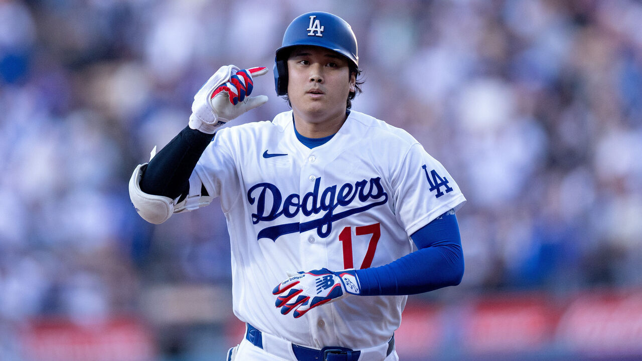 Los Angeles, CA - July 28, 2026: Los Angeles Dodgers two-way player Shohei Ohtani (17) hits a home run during the first inning of an MLB game at UNIQLO Field at Dodger Stadium on Tuesday, July 28, 2026 in Los Angeles, CA. (Eric Thayer / Los Angeles Times via Getty Images)