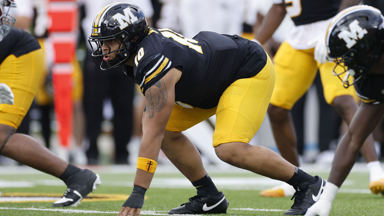 COLUMBIA, MO - OCTOBER 11: Sterling Webb #10 of the Missouri Tigers lines up on defense during a college football game against the Alabama Crimson Tide on October 11, 2025 at Memorial Stadium/Faurot Field in Columbia, Missouri.