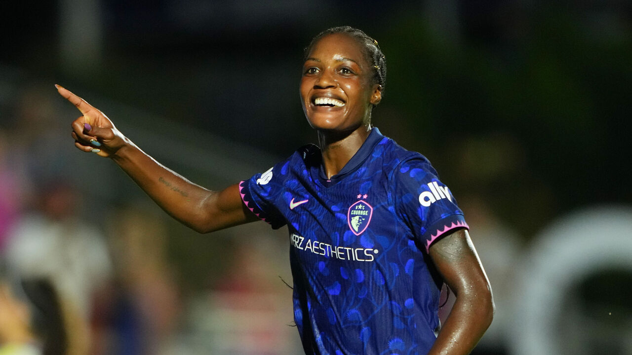 CARY, NORTH CAROLINA - JULY 31: Evelyn Ijeh #10 of North Carolina Courage celebrates scoring her team's third goal during the NWSL match between North Carolina Courage and Orlando Pride at First Horizon Stadium on July 31, 2026 in Cary, North Carolina.
