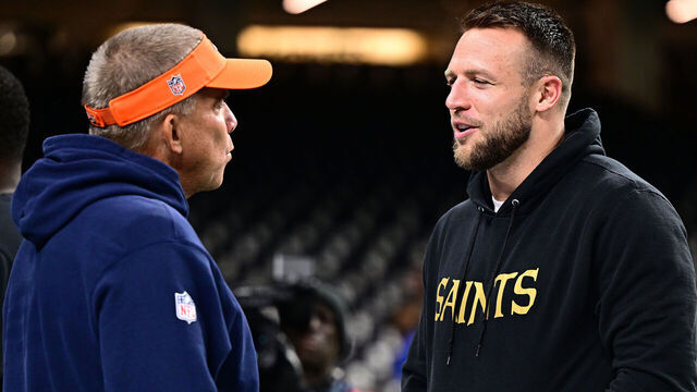 NEW ORLEANS, LOUISIANA - OCTOBER 17: Head coach Sean Payton of the Denver Broncos speaks with Taysom Hill #7 of the New Orleans Saints prior to a game at Caesars Superdome on October 17, 2024 in New Orleans, Louisiana.