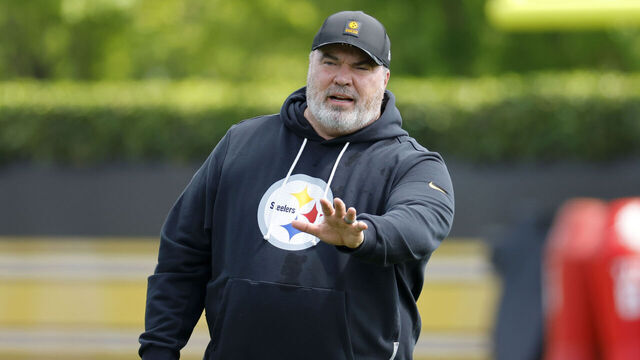 PITTSBURGH, PENNSYLVANIA - JUNE 11: Mike McCarthy of the Pittsburgh Steelers in action at UPMC Rooney Sports Complex on June 11, 2026 in Pittsburgh, Pennsylvania.