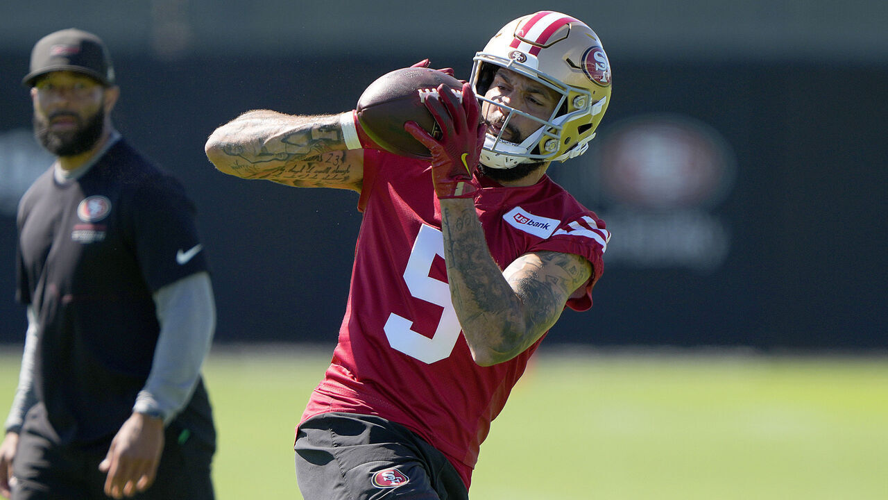 49ers' Evans misses practice with strained quadriceps | theScore