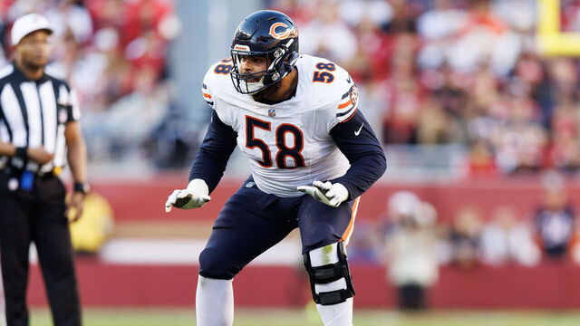 SANTA CLARA, CALIFORNIA - DECEMBER 8: Offensive tackle Darnell Wright #58 of the Chicago Bears blocks during the second half of an NFL football game against the San Francisco 49ers, at Levi's Stadium on December 8, 2024 in Santa Clara, California.