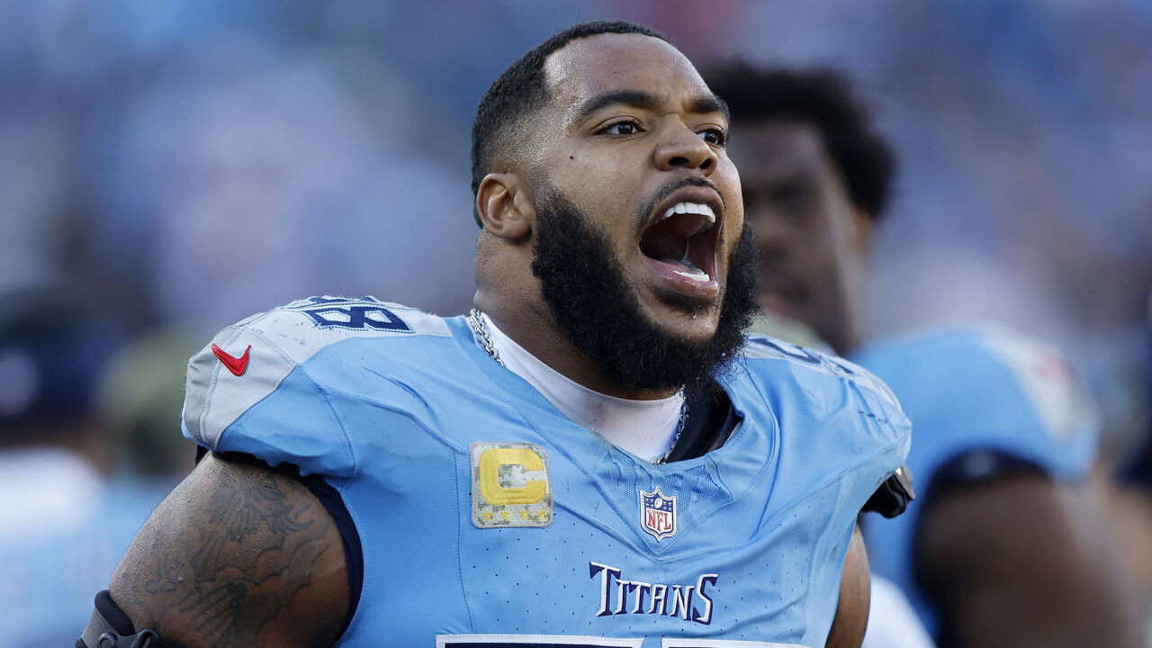 NASHVILLE, TENNESSEE - NOVEMBER 16: Jeffery Simmons #98 of the Tennessee Titans reacts during the second half against the Houston Texans at Nissan Stadium on November 16, 2025 in Nashville, Tennessee.