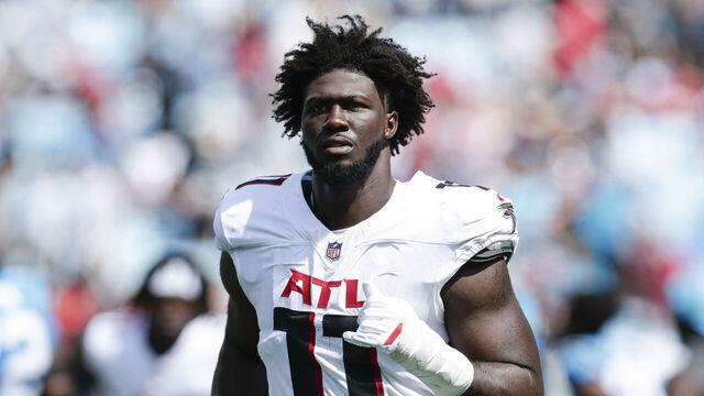 CHARLOTTE, NORTH CAROLINA - SEPTEMBER 21: Jalon Walker #11 of the Atlanta Falcons runs to the locker room for halftime during an NFL 2025 game against the Carolina Panthers at Bank of America Stadium on September 21, 2025 in Charlotte, North Carolina.