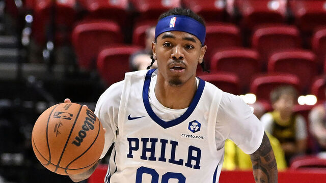 LAS VEGAS, NV - JULY 15: Labaron Philon #00 of the Philadelphia 76ers drives to the basket during the game against the Orlando Magic on July 15, 2026 at the Thomas & Mack Center in Las Vegas, Nevada. Mandatory Copyright Notice: Copyright 2026 NBAE