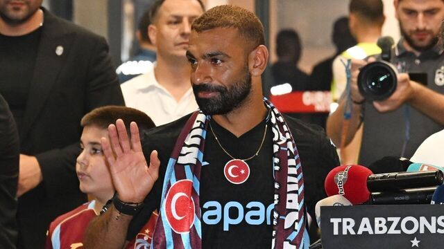 TRABZON, TURKIYE - AUGUST 05: Newly signed Egyptian football star Mohamed Salah speaks to members of the press upon his arrival at Trabzon Airport after Trabzonspor initiated transfer negotiations with the player, in Trabzon, Turkiye, on August 05, 2026.