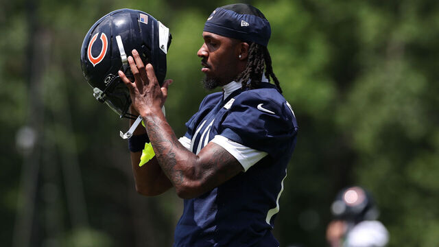 LAKE FOREST, ILLINOIS - JUNE 10: Luther Burden III #10 of the Chicago Bears puts on his helmet during Chicago Bears Minicamp at Halas Hall on June 10, 2026 in Lake Forest, Illinois.