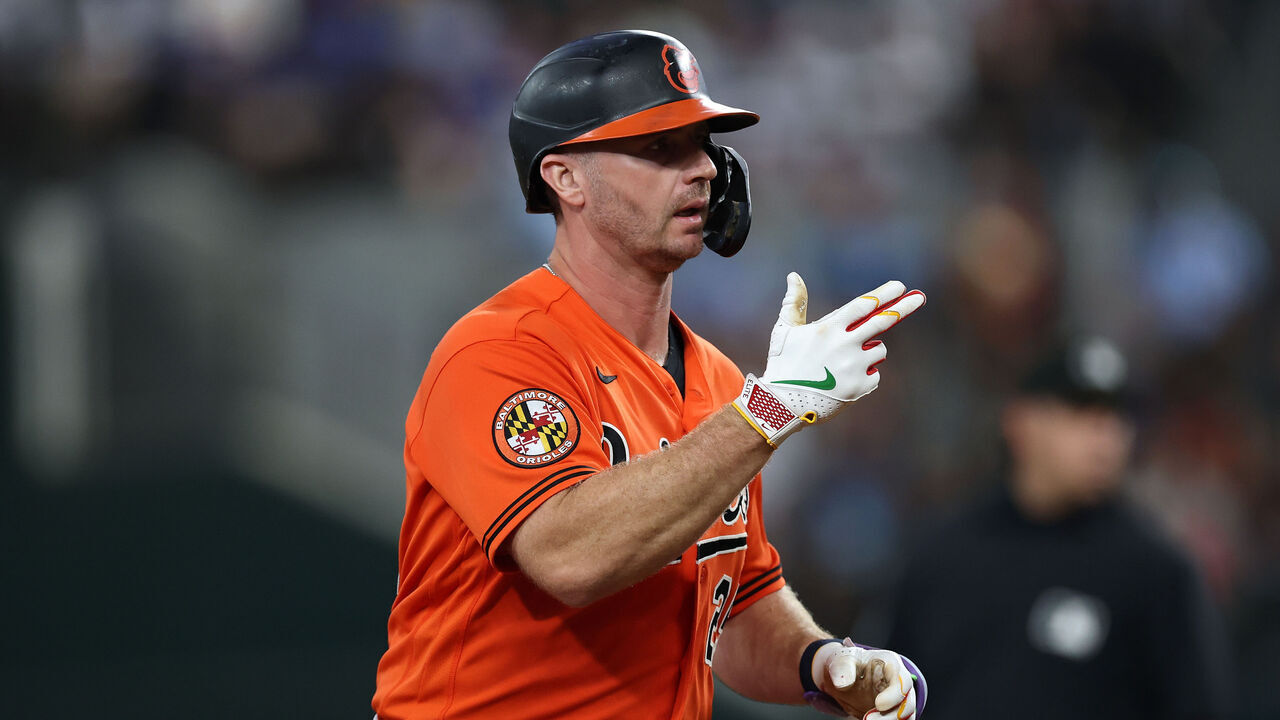ARLINGTON, TEXAS - AUGUST 09: Pete Alonso #25 of the Baltimore Orioles runs the bases following a two run home run against the Texas Rangers during the fourth inning at Globe Life Field on August 09, 2026 in Arlington, Texas.