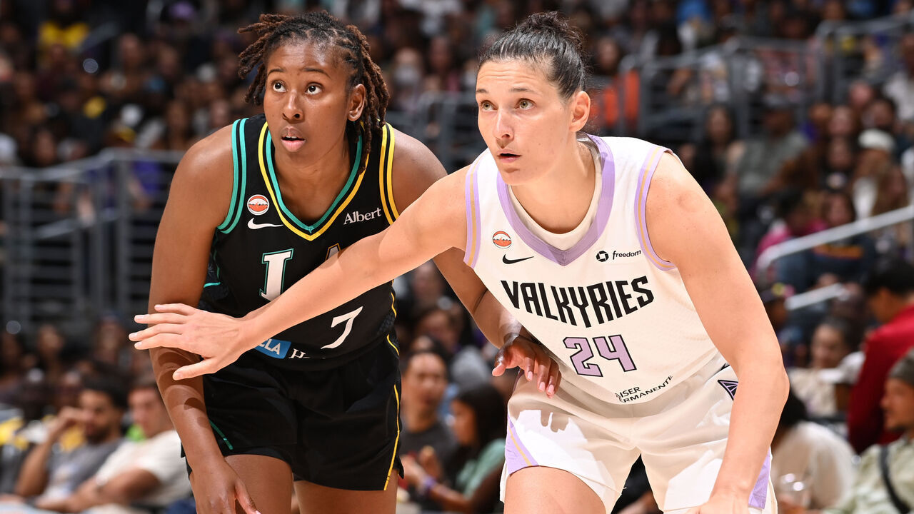 LOS ANGELES, CA - AUGUST 9: Ceceilia Zandalasini #24 of the Golden State Valkyries & Ariel Atkins #7 of the Los Angeles Sparks battle during the game on August 9, 2026 at Crypto.com Arena in Los Angeles, California. NOTE TO USER: User expressly acknowledges and agrees that, by downloading and/or using this Photograph, user is consenting to the terms and conditions of the Getty Images License Agreement. Mandatory Copyright Notice: Copyright 2026 NBAE