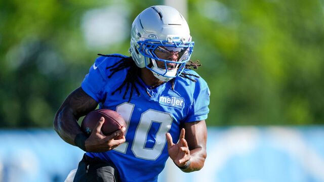 ALLEN PARK, MICHIGAN - JULY 29: Isiah Pacheco #10 of the Detroit Lions during Detroit Lions Training Camp at Detroit Lions Meijer Performance Center on July 29, 2026 in Allen Park, Michigan.