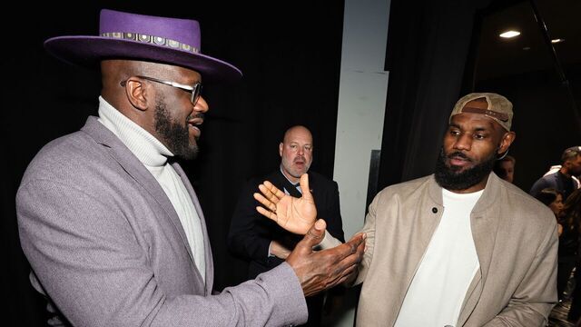 SAN FRANCISCO, CA - FEBRUARY 16: General Manager Shaquille O'Neal of Team Shaq and Lebron James #23 of Team Shaq high five before the 74th NBA All-Star Game as part of NBA All-Star Weekend on Sunday, February 16, 2025 at Chase Center in San Francisco, California. NOTE TO USER: User expressly acknowledges and agrees that, by downloading and/or using this Photograph, user is consenting to the terms and conditions of the Getty Images License Agreement. Mandatory Copyright Notice: Copyright 2025 NBAE