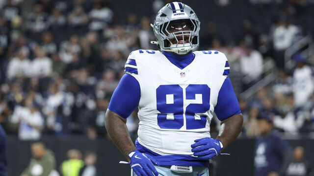 LAS VEGAS, NEVADA - NOVEMBER 17: Quinnen Williams #92 of the Dallas Cowboys warms up before the game against the Las Vegas Raiders at Allegiant Stadium on November 17, 2025 in Las Vegas, Nevada.