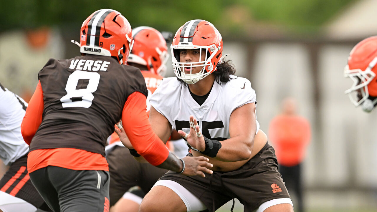 BEREA, OHIO - JUNE 11: Spencer Fano #55 of the Cleveland Browns blocks Jared Verse #8 during the Cleveland Browns Mandatory Minicamp at CrossCountry Mortgage Campus on June 11, 2026 in Berea, Ohio.