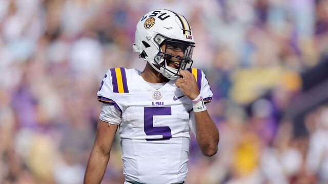 BATON ROUGE, LOUISIANA - NOVEMBER 25: Jayden Daniels #5 of the LSU Tigers reacts against the Texas A&M Aggies during a game at Tiger Stadium on November 25, 2023 in Baton Rouge, Louisiana.