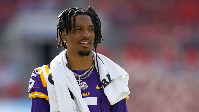 TAMPA, FLORIDA - JANUARY 01: Jayden Daniels #5 of the LSU Tigers looks on during the ReliaQuest Bowl against the Wisconsin Badgers at Raymond James Stadium on January 01, 2024 in Tampa, Florida.