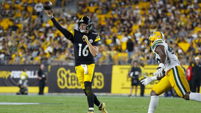PITTSBURGH, PENNSYLVANIA - AUGUST 13: Drew Allar #16 of the Pittsburgh Steelers throws a pass in the second half against the Green Bay Packers at Acrisure Stadium on August 13, 2026 in Pittsburgh, Pennsylvania.
