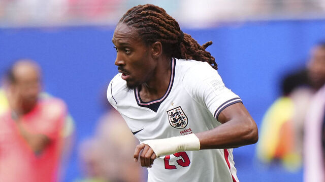 Djed Spence of England runs with the ball during the FIFA World Cup 2026 Bronze Medal Match match between France and England at Miami Stadium on July 18, 2026 in Miami Gardens, United States.