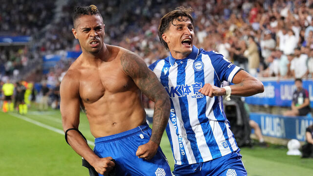 VITORIA-GASTEIZ, SPAIN - AUGUST 15: Mariano Diaz of Deportivo Alaves celebrates scoring his team’s second goal with teammate Nahuel Tenaglia during the LaLiga EA Sports 2026/27 match between Deportivo Alaves and Getafe CF at Estadio de Mendizorroza on August 15, 2026 in Vitoria-Gasteiz, Spain.