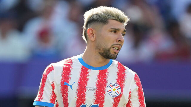 PHILADELPHIA, PENNSYLVANIA - JULY 04: Julio Enciso of Paraguay looks on during the FIFA World Cup 2026 Round Of 16 match between Paraguay and France at Philadelphia Stadium on July 04, 2026 in Philadelphia, Pennsylvania.