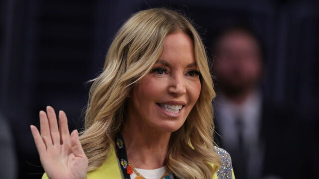 LOS ANGELES, CA - OCTOMBER 26: Los Angeles Lakers owner Jeanie Buss Sacramento Kings vs Los Angeles Lakers game at Crypto.com Arena