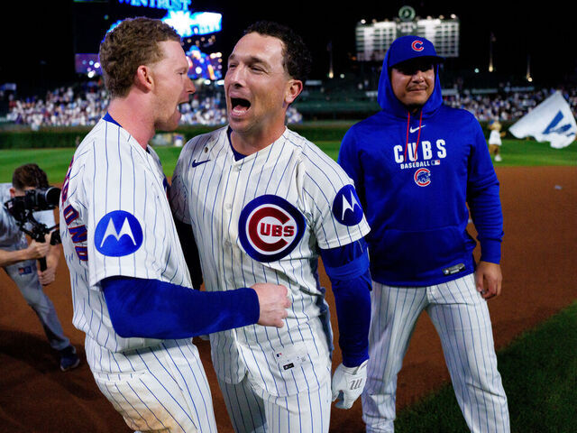 Bregman's Walk-Off Single Lifts Cubs Over White Sox; PCA Makes MLB History