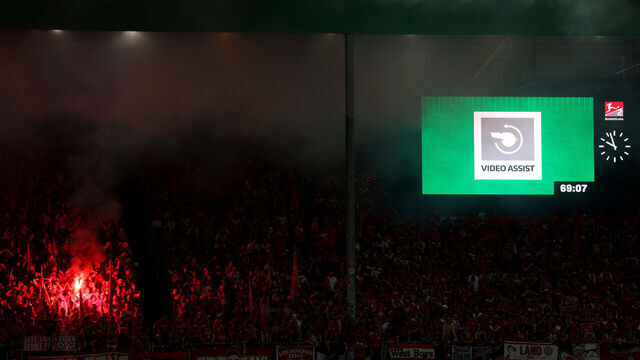 FUERTH, GERMANY - MAY 26: The LED screen displays a message from VAR resulting in a goal scored by Jaka Cuber Potocnik of Rot-Weiss Essen (not pictured) being ruled out for offside during the 2. Bundesliga Playoff Leg Two match between SpVgg Greuther Fürth and Rot-Weiss Essen at Sportpark Ronhof Thomas Sommer on May 26, 2026 in Fuerth, Germany.