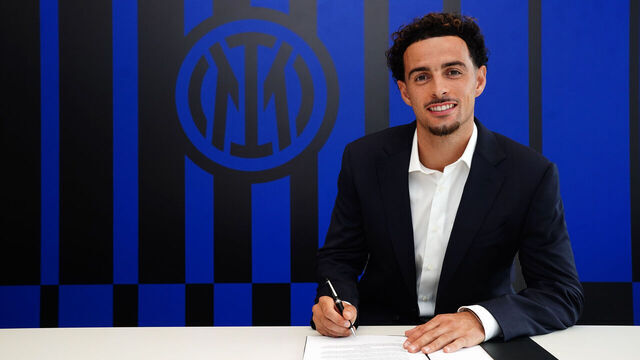 MILAN, ITALY - AUGUST 21: Newly signed FC Internazionale player Curtis Jones attends his unveiling event at FC Internazionale Headquarters on August 21, 2026 in Milan, Italy.