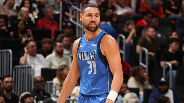 MIAMI, FL - NOVEMBER 24: Klay Thompson #31 of the Dallas Mavericks looks on during the game against the Miami Heat on November 24, 2025 at Kaseya Center in Miami, Florida. Mandatory Copyright Notice: Copyright 2025 NBAE