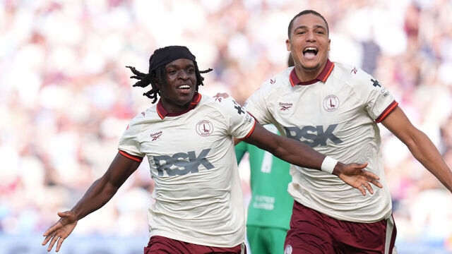 Charlton Athletic's Tyreece Campbell celebrates scoring their side's second goal of the game during the Sky Bet Championship match at the London Stadium. Picture date: Saturday August 22, 2026.