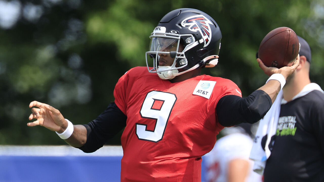 WESTFIELD, INDIANA - AUGUST 19: Michael Penix Jr. #9 of the Atlanta Falcons throws a pass during the joint practice against the Indianapolis Colts at Grand Park Sports Campus on August 19, 2026 in Westfield, Indiana.