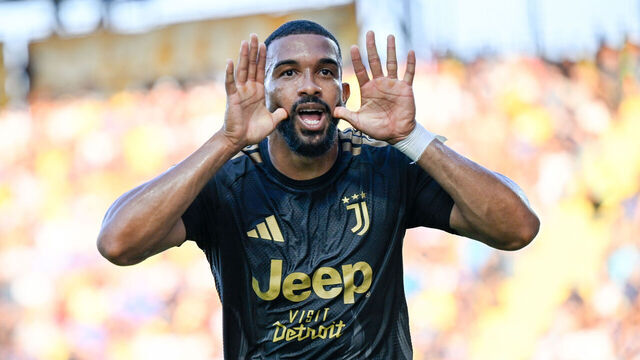 FROSINONE, ITALY - AUGUST 23: Gleison Bremer of Juventus celebrates 0-1 goal during the Serie A match between Frosinone Calcio and Juventus at Stadio Benito Stirpe on August 23, 2026 in Frosinone, Italy.