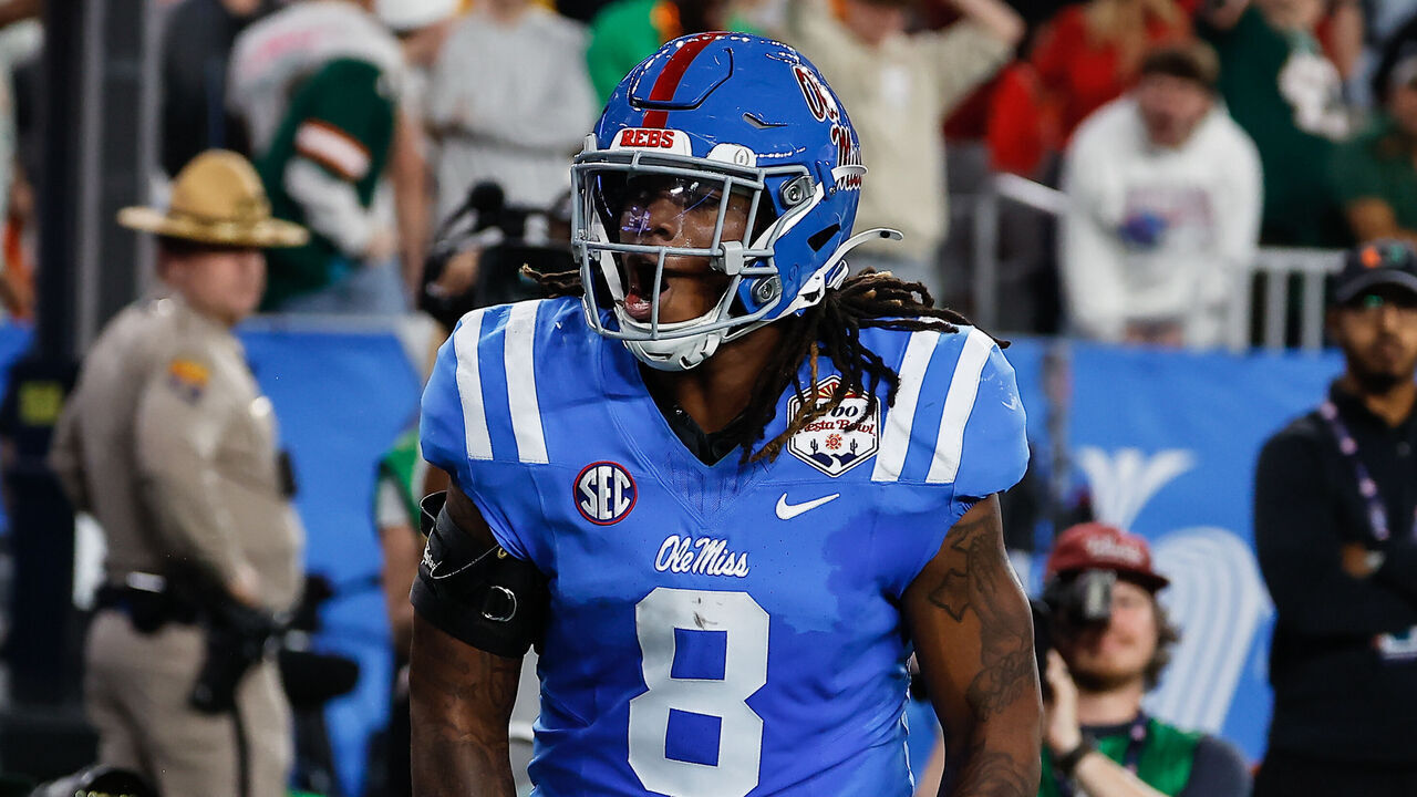 GLENDALE, AZ - JANUARY 08: TE Dae'Quan Wright #8 of the Ole Miss Rebels reacts after a touchdown during the Miami Hurricanes versus Ole Miss Rebels College Football Playoff Semifinal at the VRBO Fiesta Bowl on January 8, 2026 at State Farm Stadium in Glendale, Arizona.