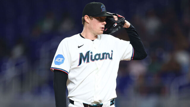 MIAMI, FLORIDA - JULY 08: Pete Fairbanks #29 of the Miami Marlins pitches against the Seattle Mariners in the ninth inning of the game at loanDepot park on July 08, 2026 in Miami, Florida.
